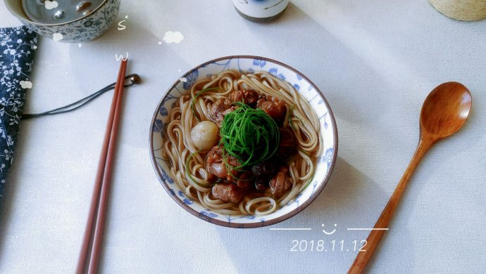 葱圆枣菇面面鸭
