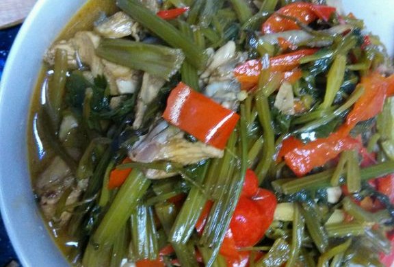 【猫咪之家】香芹炒麻鸡