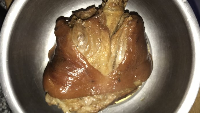 酱肘子