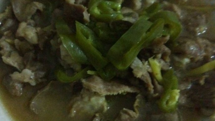 开胃酸梅蒸猪利（猪舌头）