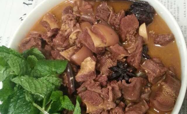 黄焖毛驴肉