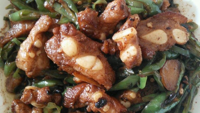 青椒小炒小排脆骨