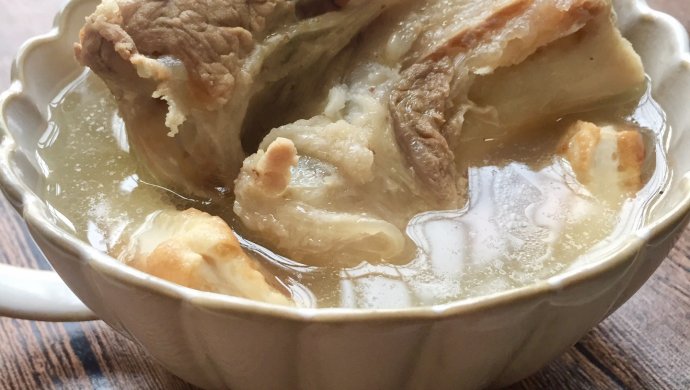 化痰止咳的咸猪骨豆腐汤