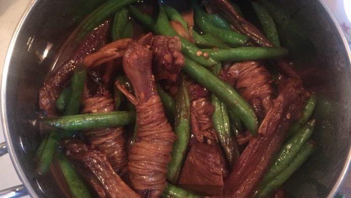 干锅鸭脚包（水阳三宝）