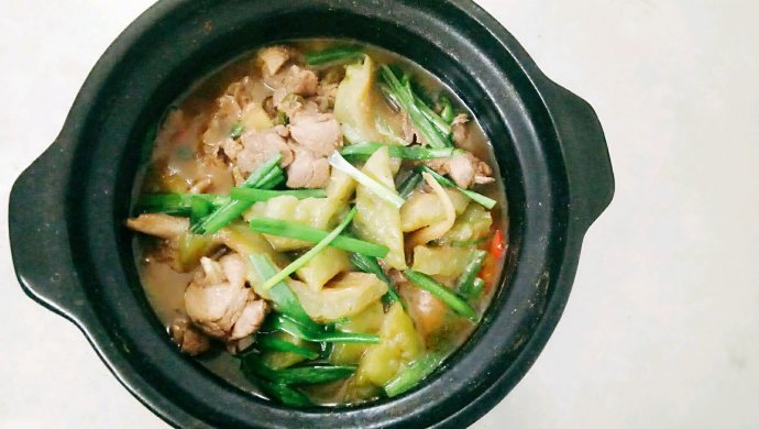 鸭肉苦瓜煲