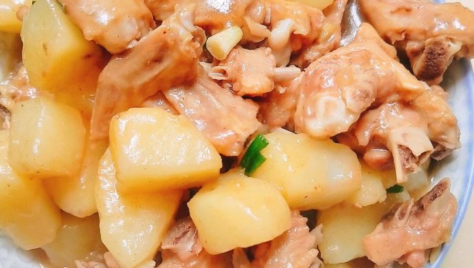 独家【土豆焖鸭翅】