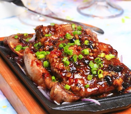 铁板牛仔骨