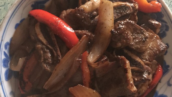 黑椒牛仔骨