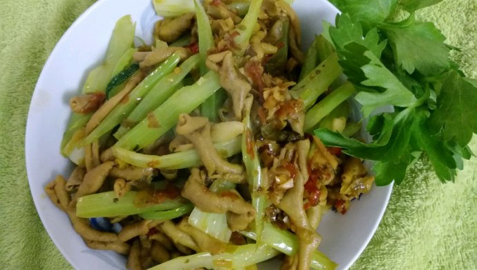 泡椒鸭肠