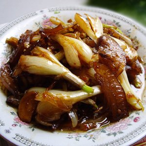 ?头炒腊猪头肉