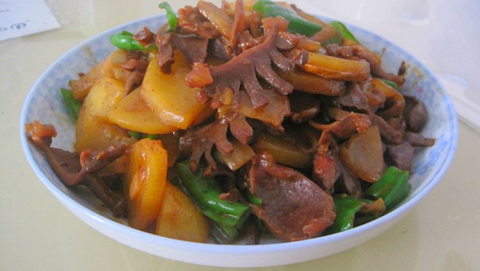 超下饭青椒土豆炒鸭胗