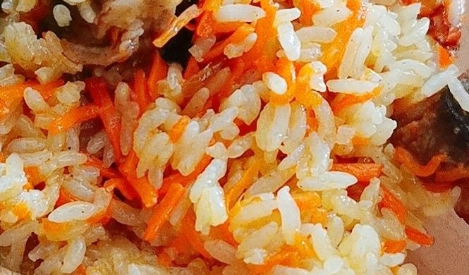 新疆名菜――羊肉（羊排）抓饭！