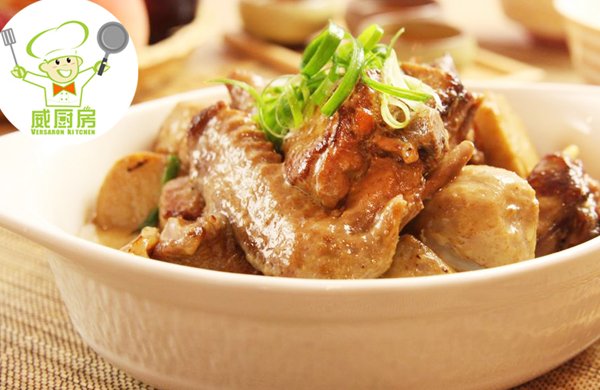 芋头焖鸭，鸭肉这样做才软烂好嚼易吸收│威厨艺