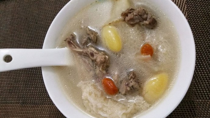 白果竹荪炖鸭汤