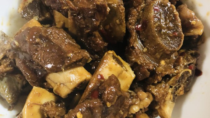 红烧牛骨