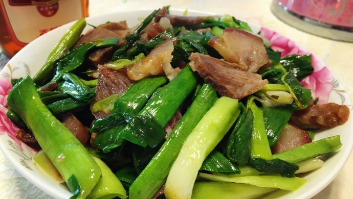 青蒜炒猪头肉