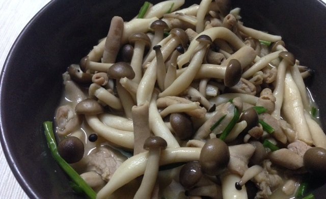 鸭肠炒海鲜菇