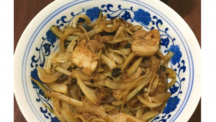 简单快手--风味豆豉洋葱回锅肉