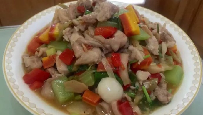 兔肉丁