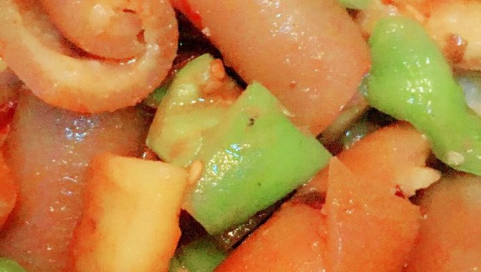 土豆炖肉皮