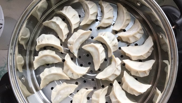 鸡腿肉蒸饺