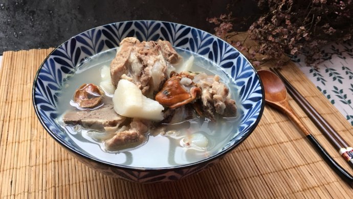 蚝鼓山药筒骨汤
