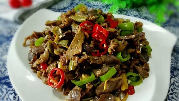 爆炒鸡肫杂