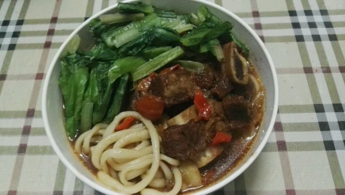 牛仔骨番茄面