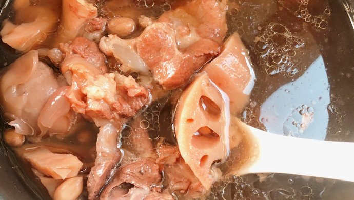 大骨莲藕汤（筒子骨）全家都爱喝