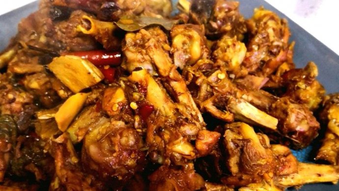 香辣鸡骨棒