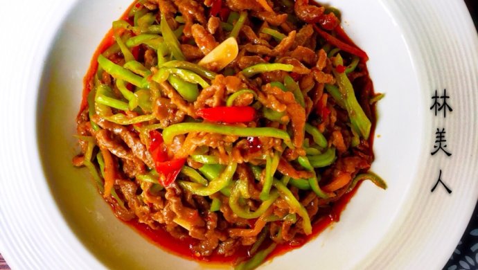 青椒炒牛肉丝