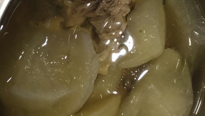 小熊电热饭盒炖萝卜排骨汤
