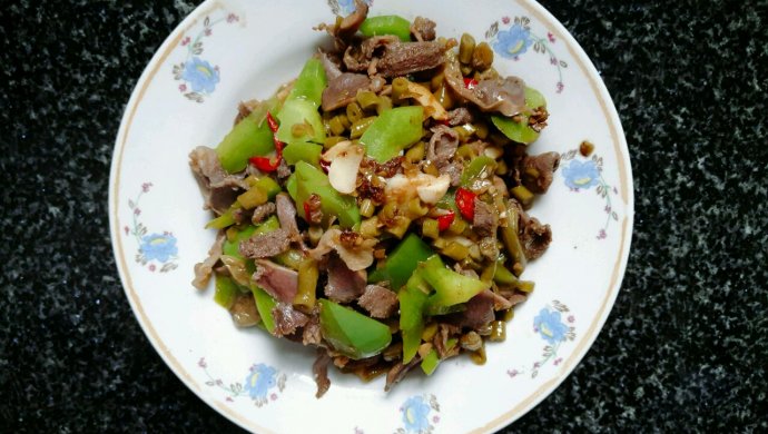 爆炸酸辣豆角鸭胗