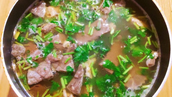 牛杂鸭血汤
