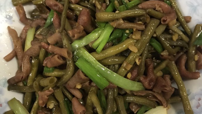 酸豆角炒鸭肠