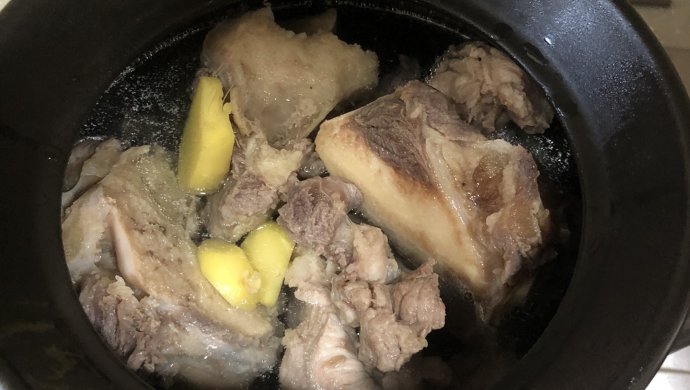 筒子骨汤
