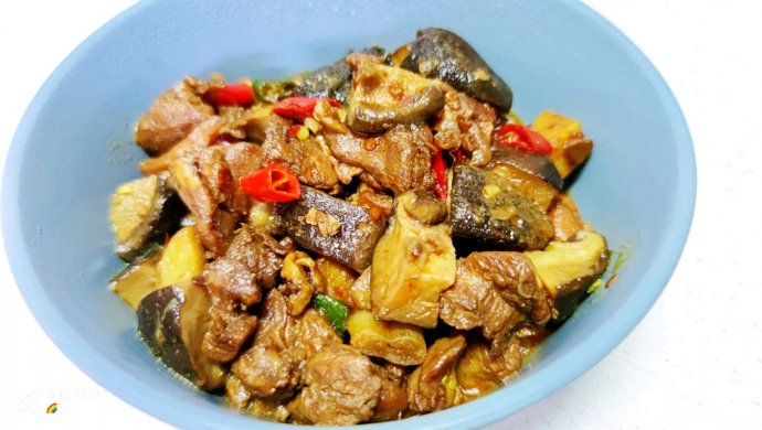 闷烧鸡腿（鸡，鸭，排骨等）