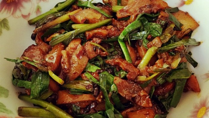 大蒜炒猪头肉