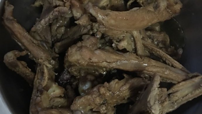 五香卤鸭架