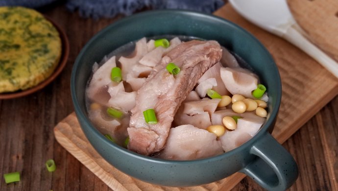 黄豆莲藕排骨汤