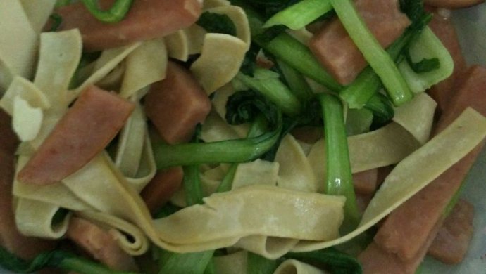 炒青菜百叶火腿肠
