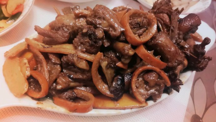 红烧白条鸭?ㄘ最好做鸭骚味全无