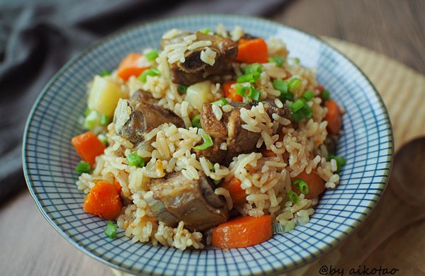 排骨焖饭
