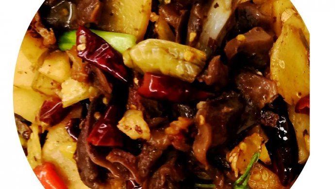 干锅鸭胗土豆片