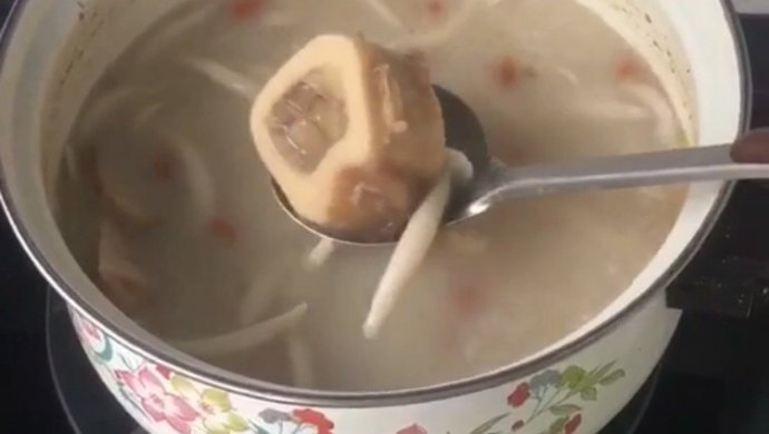 白玉菇牛骨汤