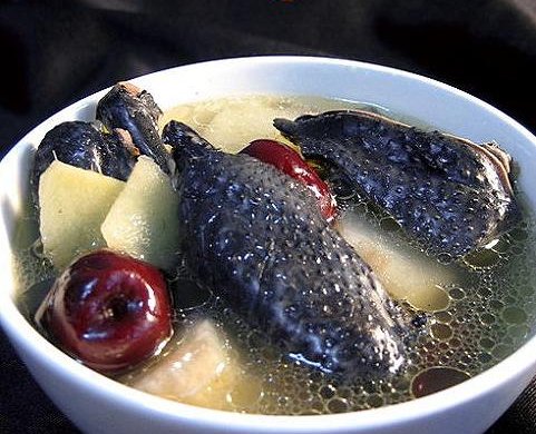 山药炖乌鸡