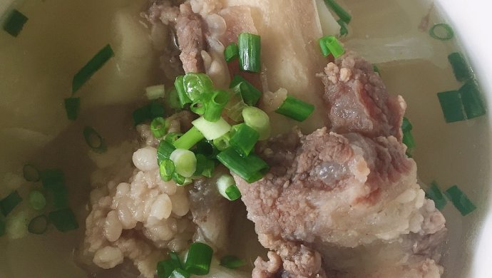 白萝卜牛骨汤