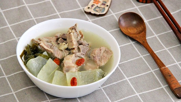 顺家私房菜――海带冬瓜龙骨汤