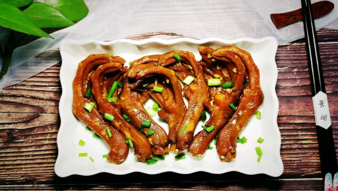 蒜香鸭掌（鸭爪）