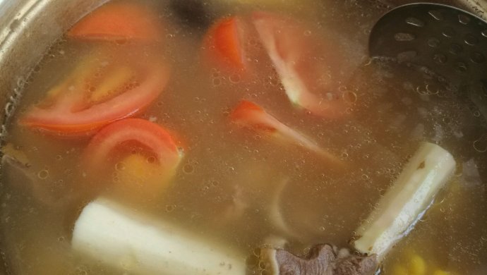 山药玉米番茄排骨汤